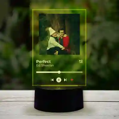 Személyre szabott 3D LED lámpa Spotify-val